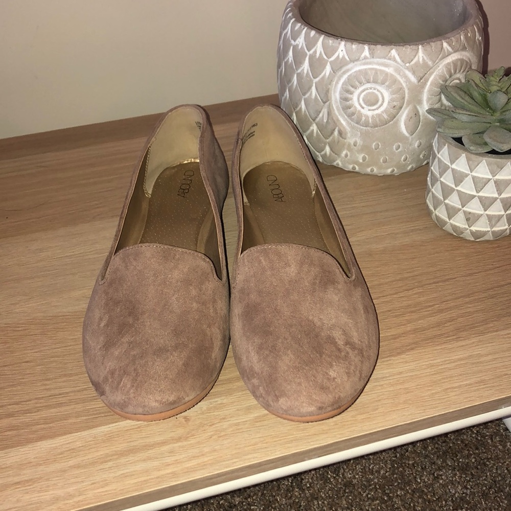 Tan professional shoes